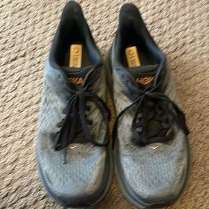 Hoka Clifton 8 running shoes